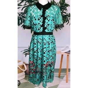 Liza Luxe Lace Midi Dress Size Medium NWT